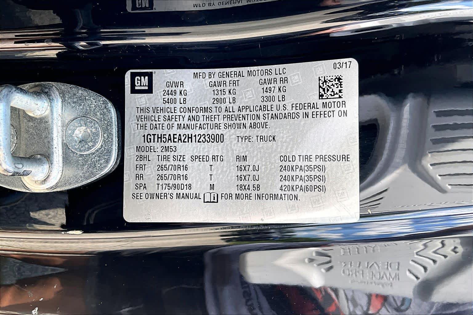 Used 2017 Onyx Black GMC 2WD SL image 34