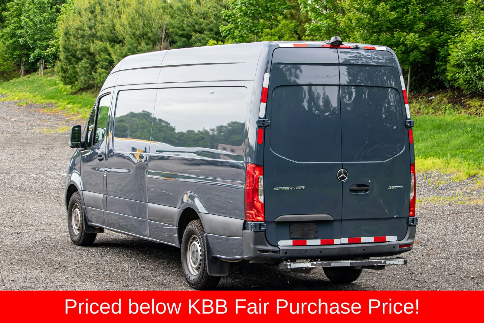 Used 2019 Blue Mercedes-Benz Cargo 170 WB image 6
