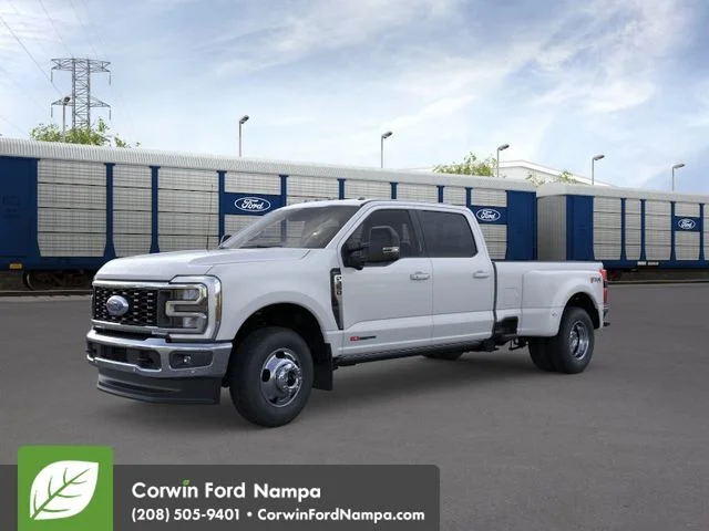 New 2026 Oxford White Ford Lariat image 2