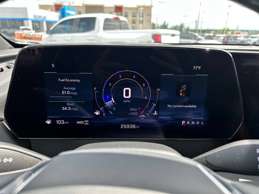 Used 2025 Summit White Chevrolet LT image 24