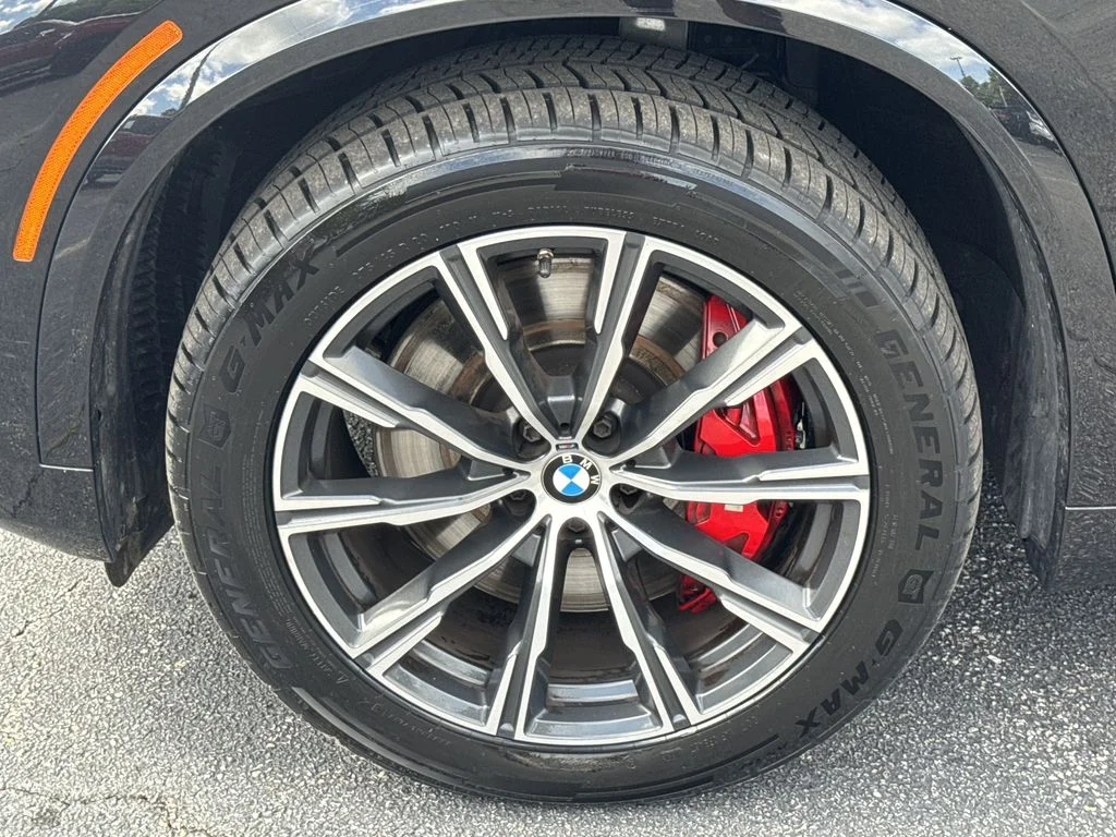 Used 2021 Black BMW M50i image 11