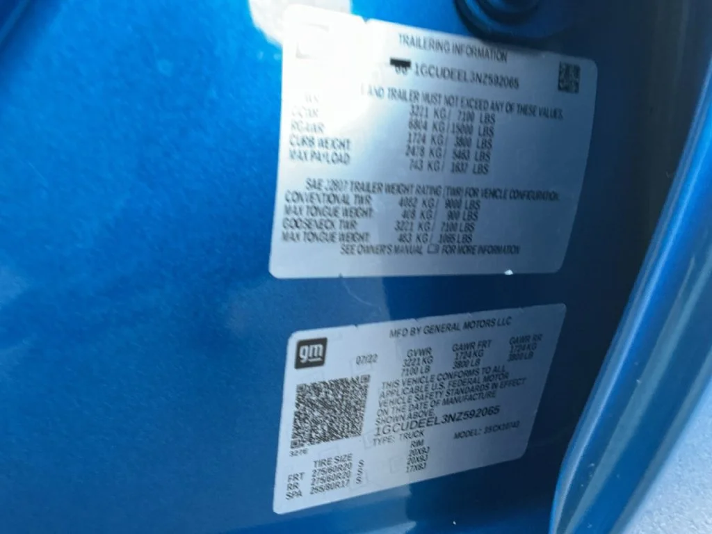 Used 2022 GLACIER BLUE METALLIC Chevrolet RST image 31