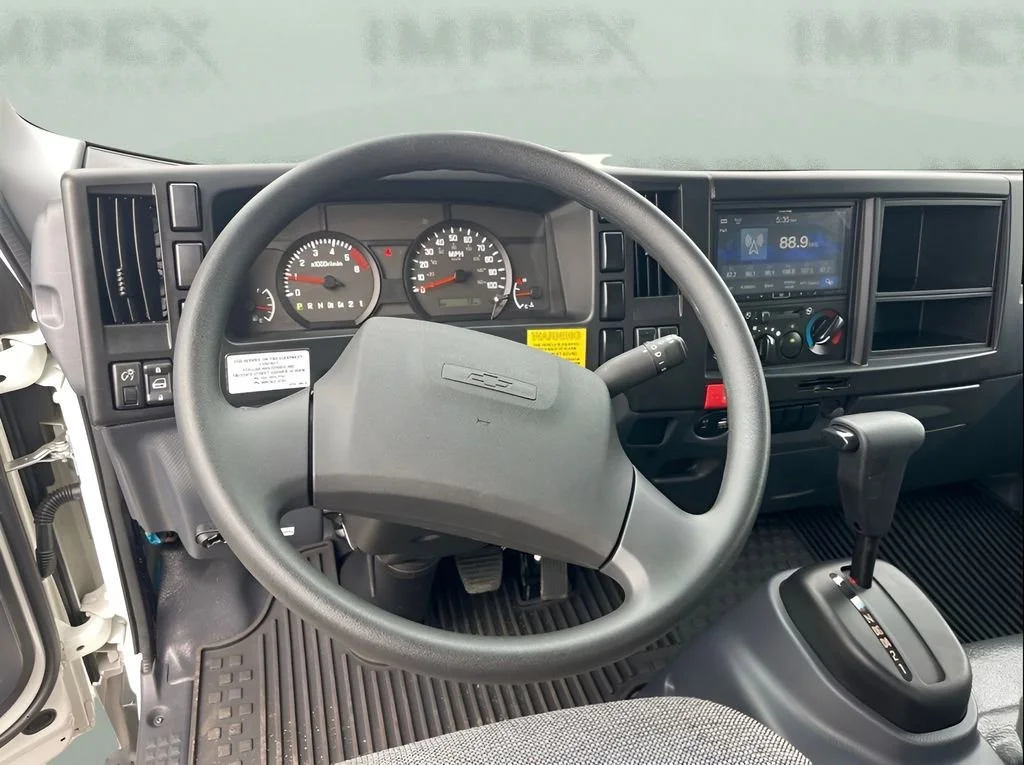 Used 2024 Arc White Chevrolet 1WT image 14