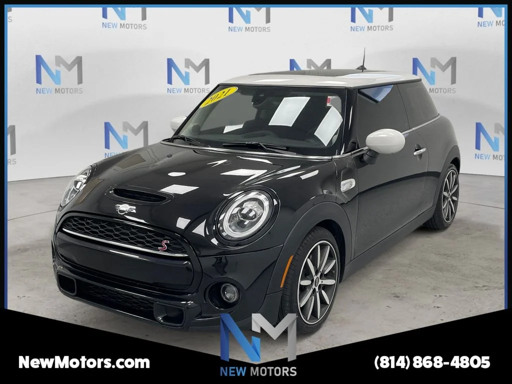 Used 2021 Midnight Black Metallic MINI  image 1