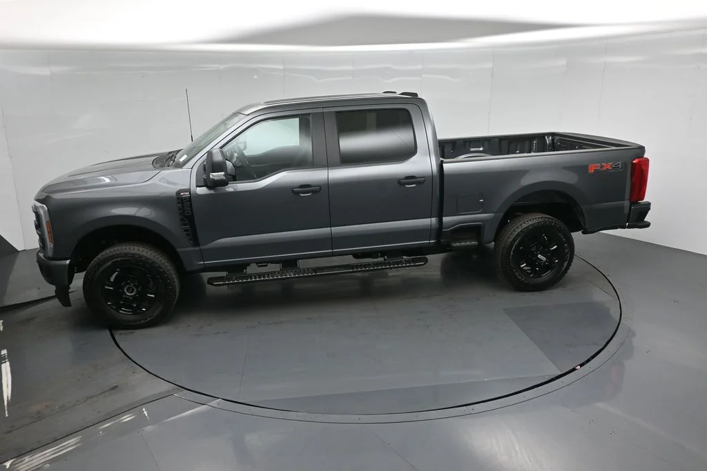 New 2026 Gray Ford XL image 37