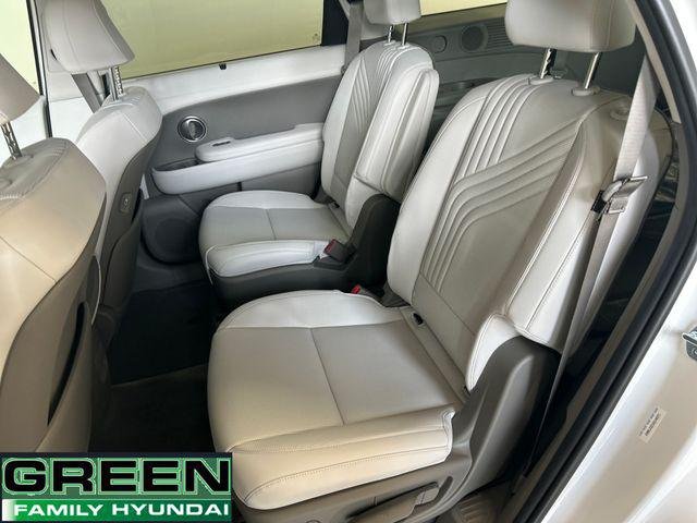 New 2027 White Hyundai SEL AWD image 22
