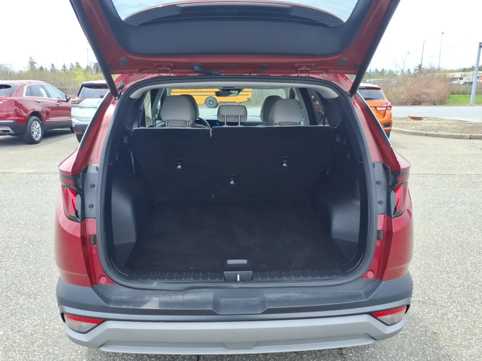 Used 2025 Red Hyundai SEL image 13