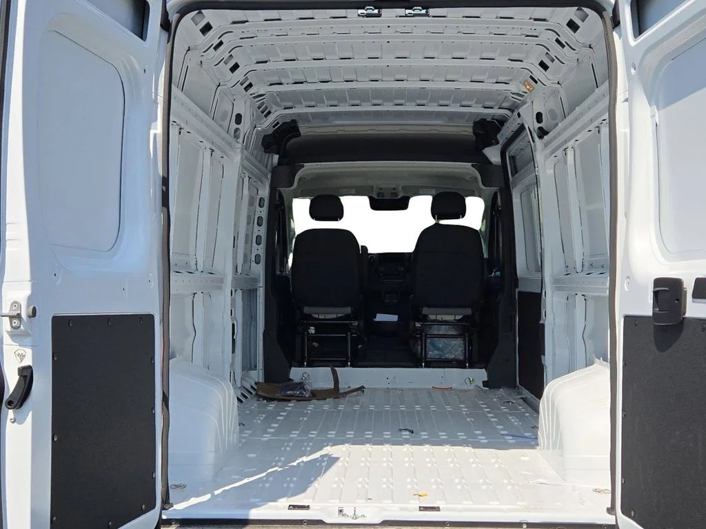 New 2026 Bright White Clear-Coat Exterior Paint RAM High Roof image 11