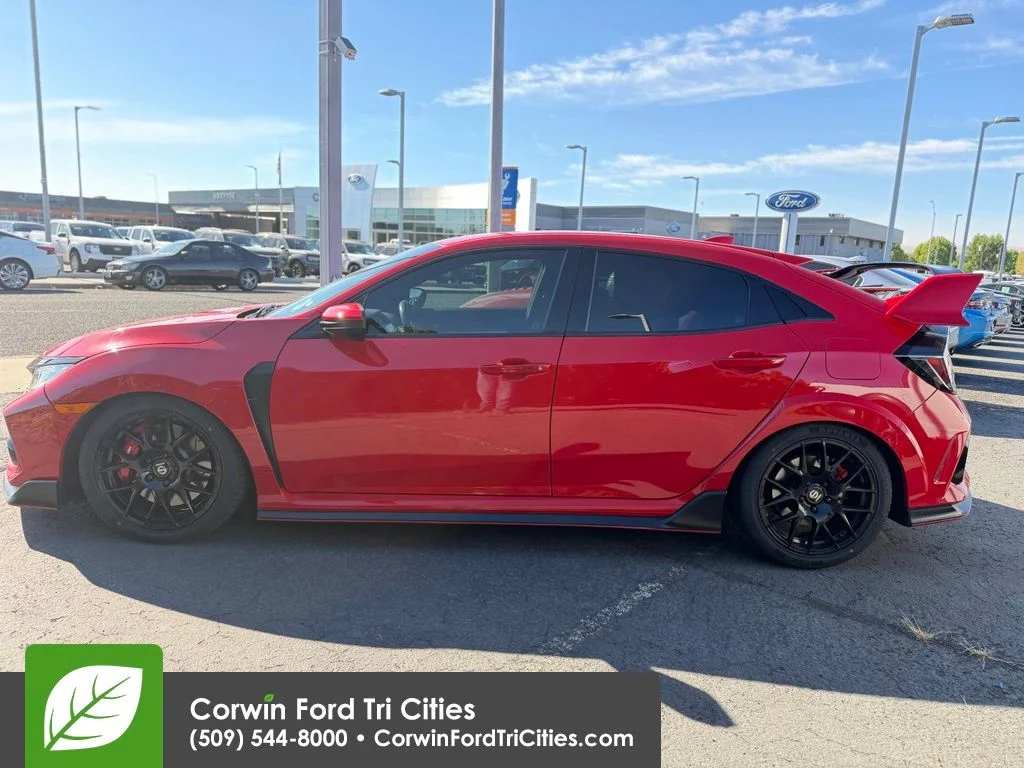 Used 2019 Rallye Red Honda Touring image 10