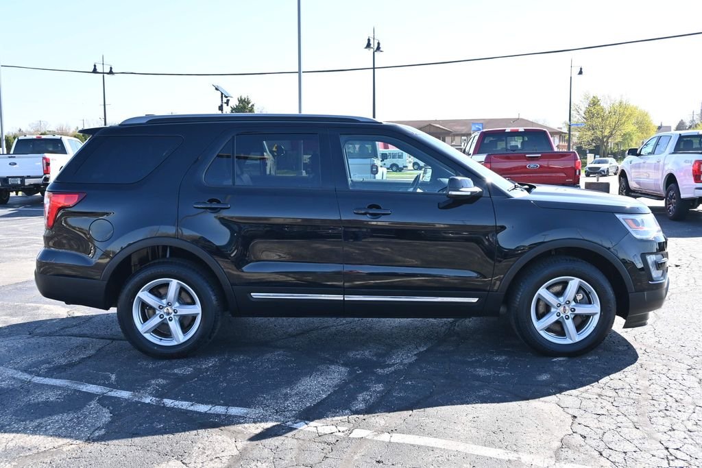 Used 2016 Shadow Black Ford XLT image 8