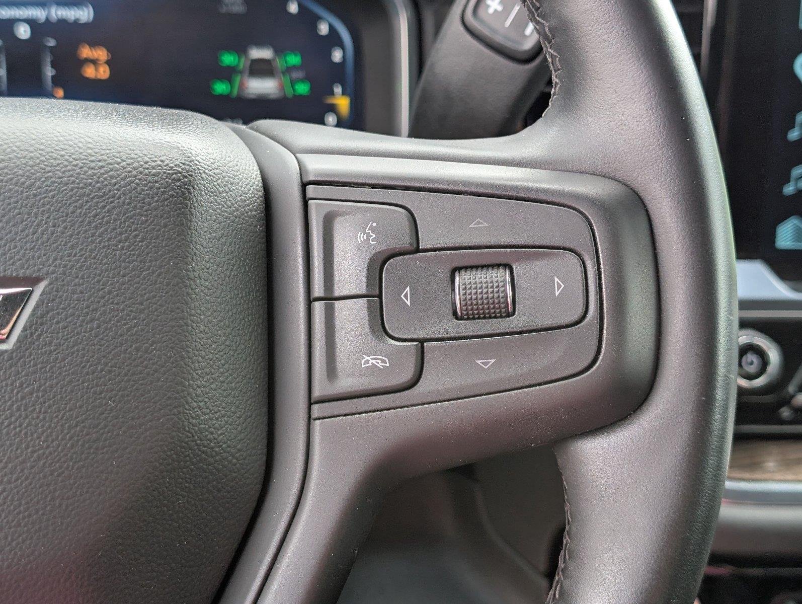 Used 2025 Summit White Chevrolet LT Trail Boss image 27