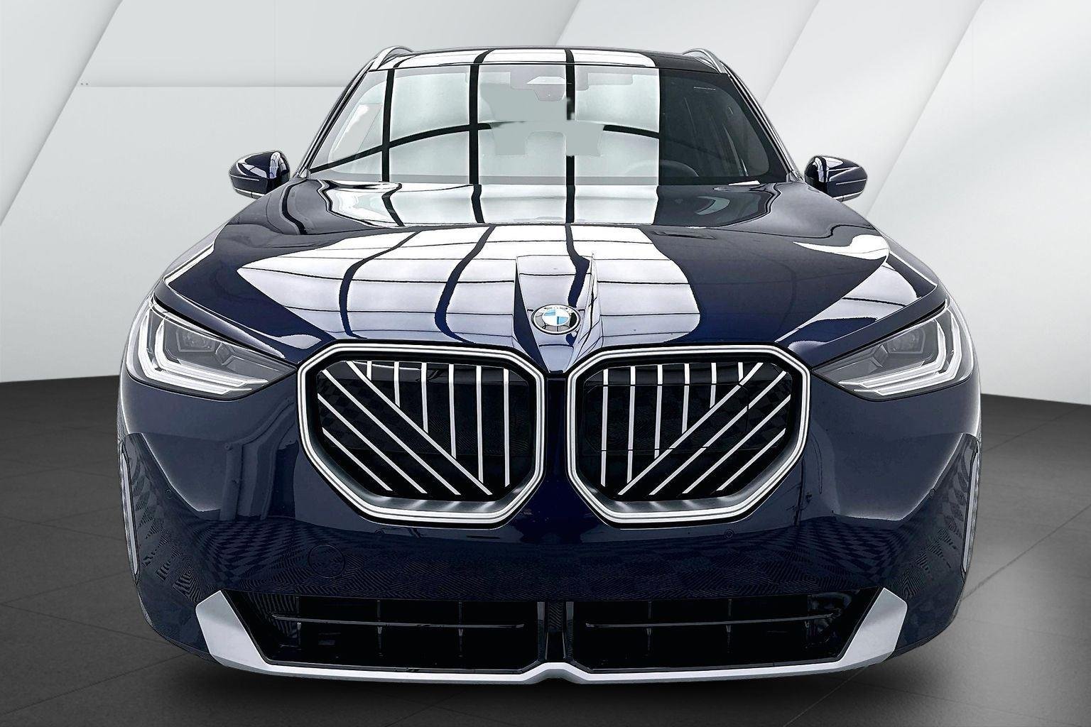 New 2026 Tanzanite Blue II Metallic BMW 30 xDrive image 2
