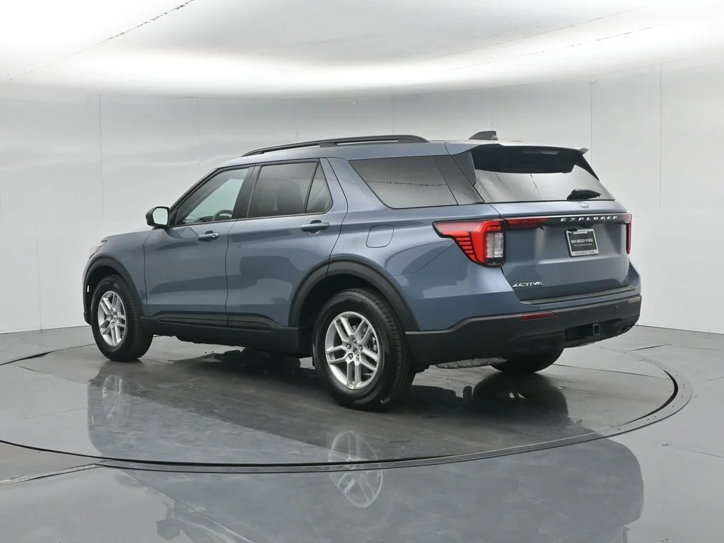 New 2026 Vapor Blue Metallic Ford Active image 6