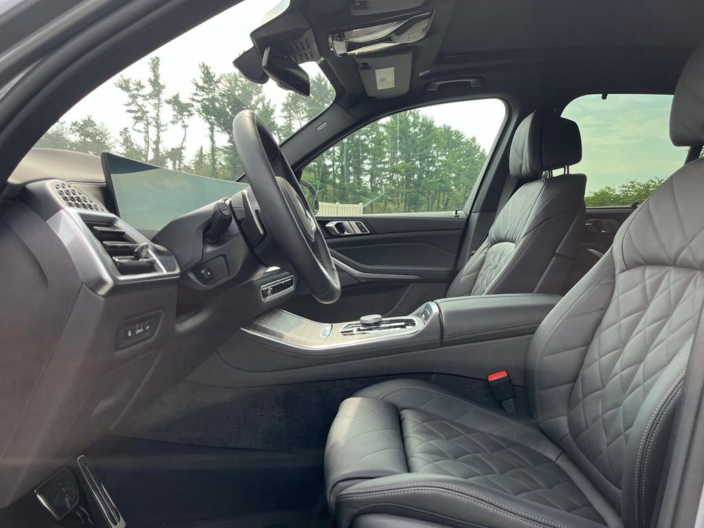 Used 2026 Gray BMW xDrive40i image 16