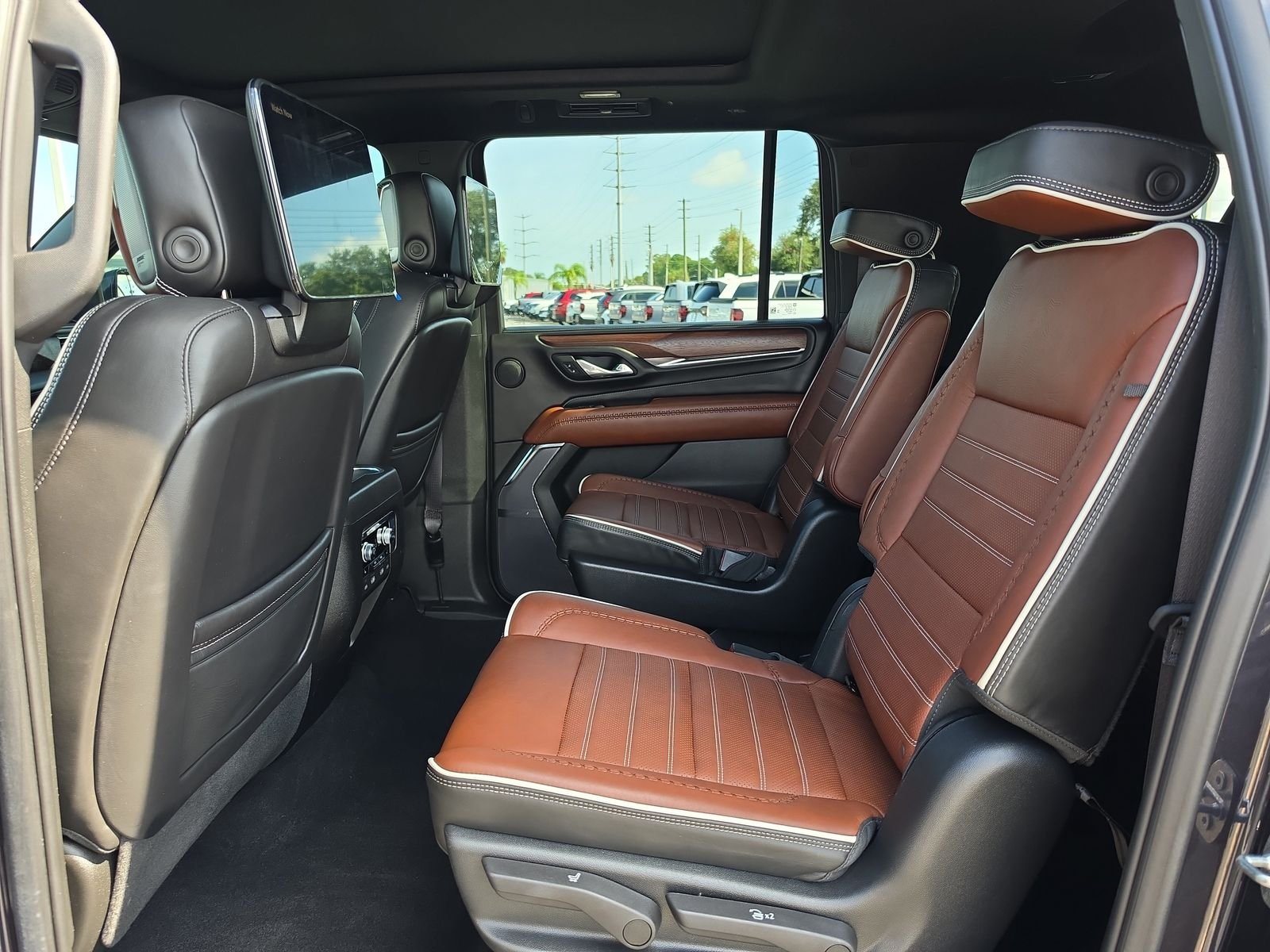 2023 GMC Yukon XL Denali Ultimate - Photo 13