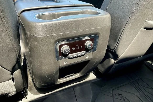 Used 2022 Black Chevrolet High Country image 10