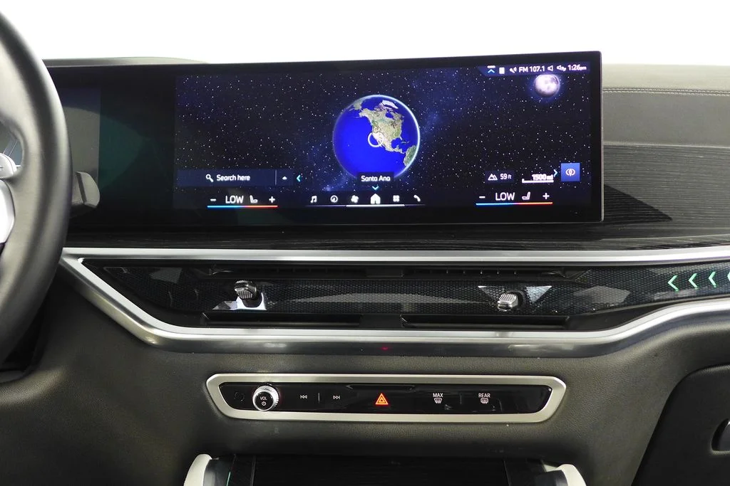 Used 2024 Gray BMW xDrive40i image 24