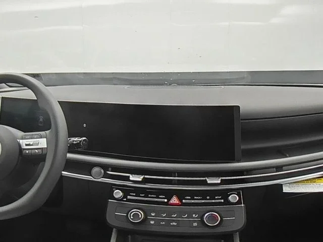 New 2026 White Hyundai SE image 34