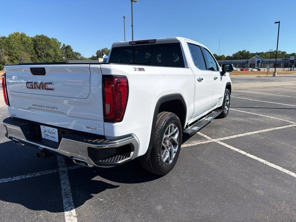 Used 2023 Summit White GMC SLT image 5