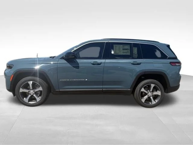 New 2026 Steel Blue Exterior Paint Jeep Limited image 5