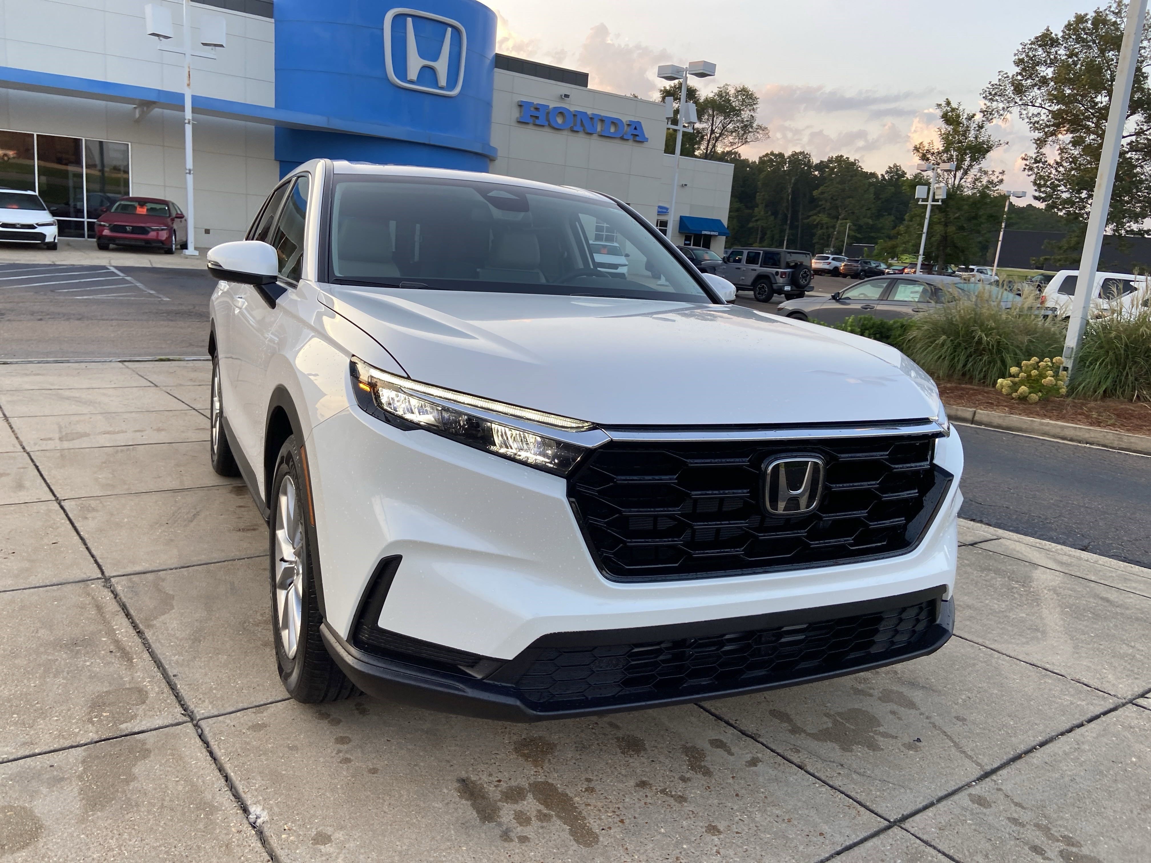 New 2026 Platinum White Pearl Honda EX image 2