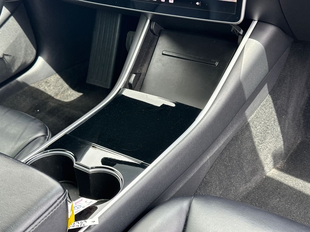 Used 2019  Tesla Long Range image 15