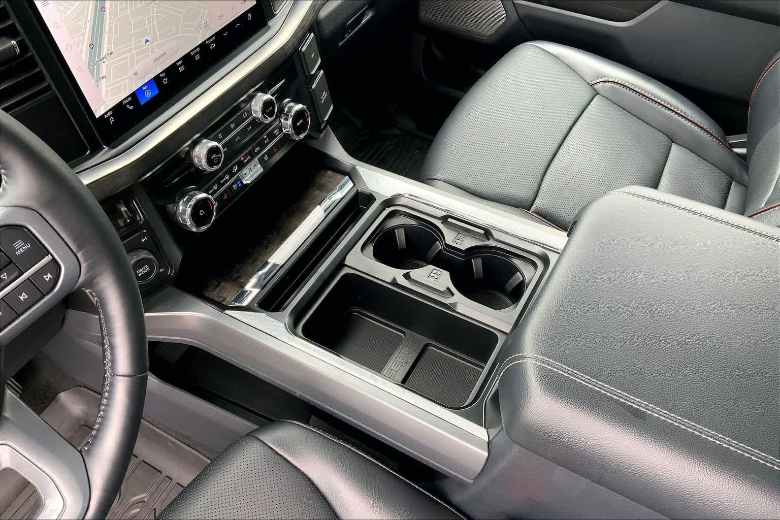 Used 2024 Iconic Silver Metallic Ford F-250 Pickup LARIAT image 17