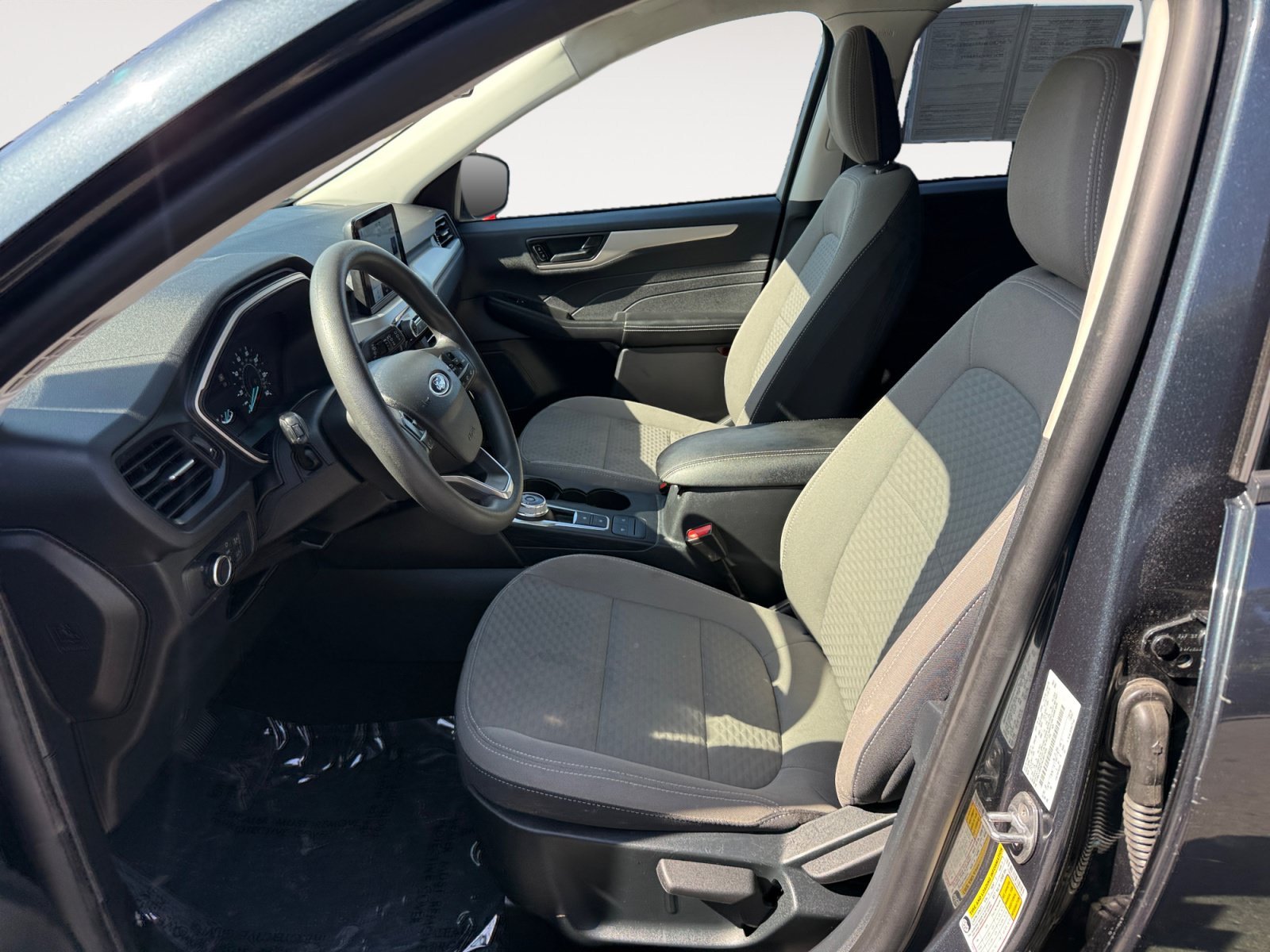 Certified Used 2022 Blue Metallic Ford SE image 10