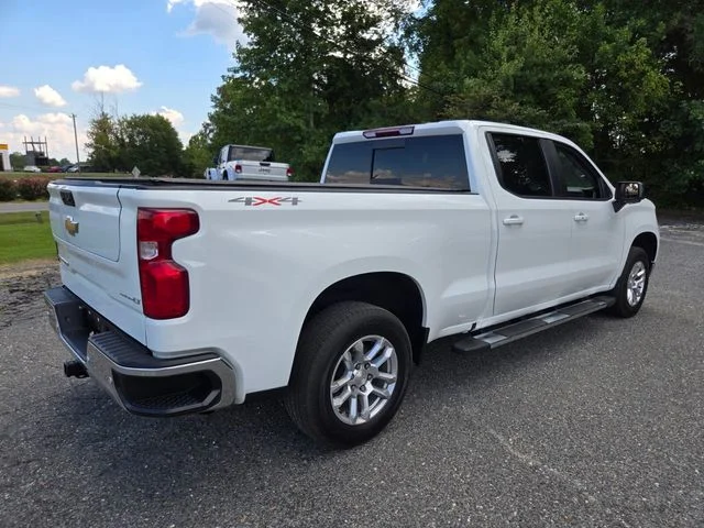 Used 2024 White Chevrolet LT image 8