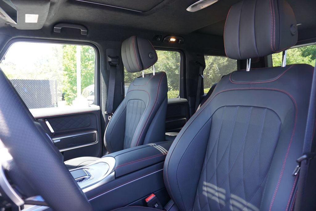 New 2027 MANUFAKTUR Night Black Magno Mercedes-Benz G 580 image 15