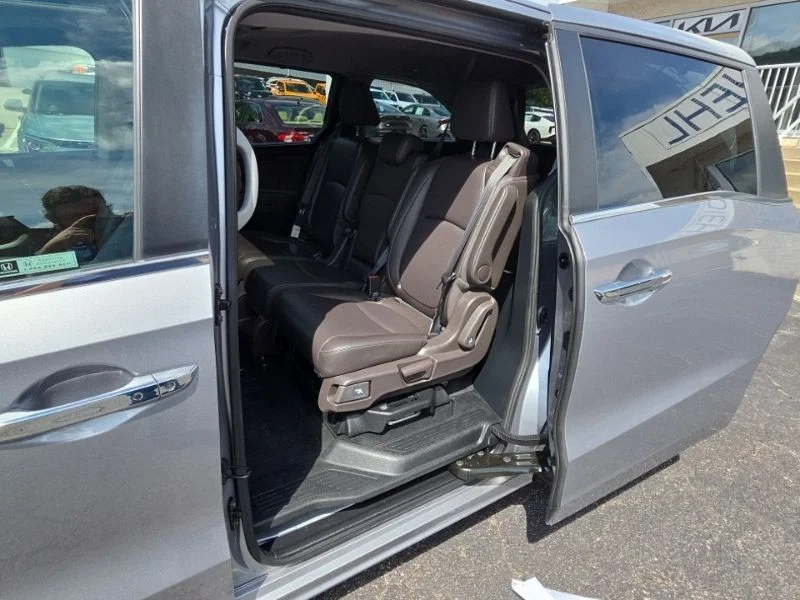 Used 2023  Honda Touring image 21
