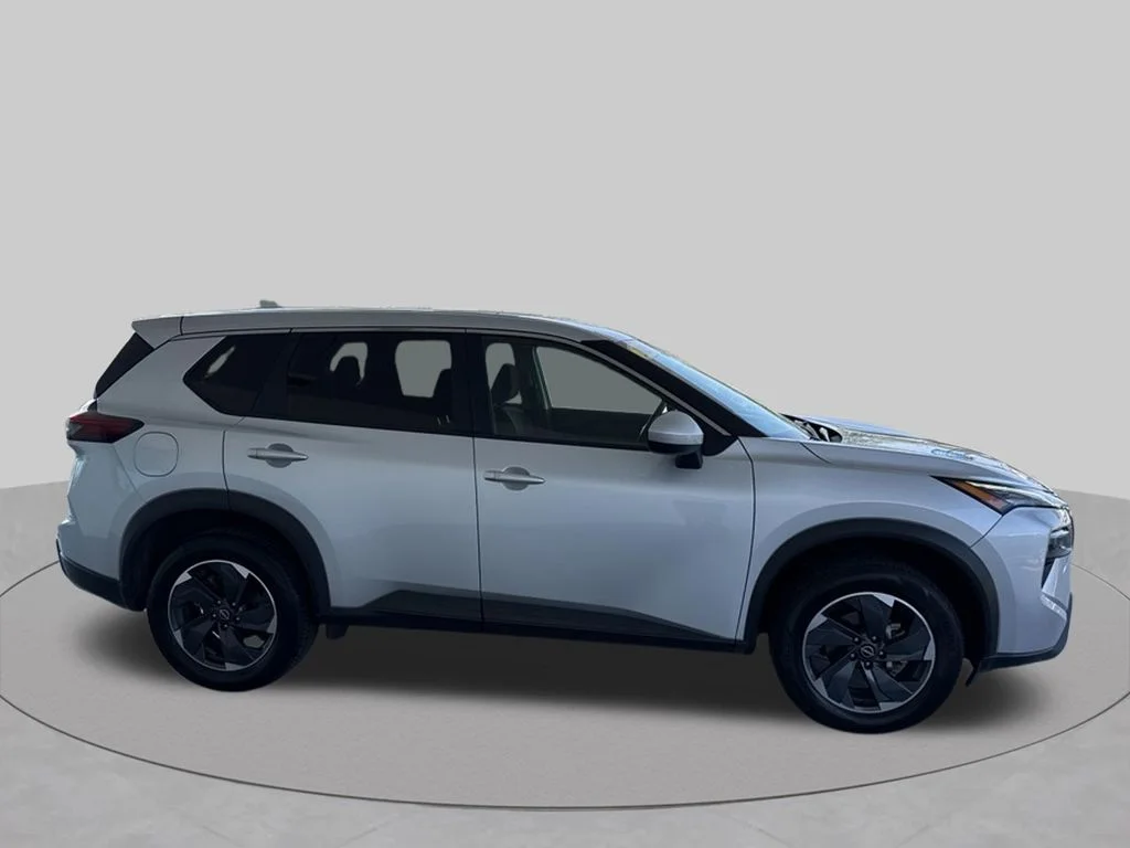 Used 2025 Silver Nissan SV image 11