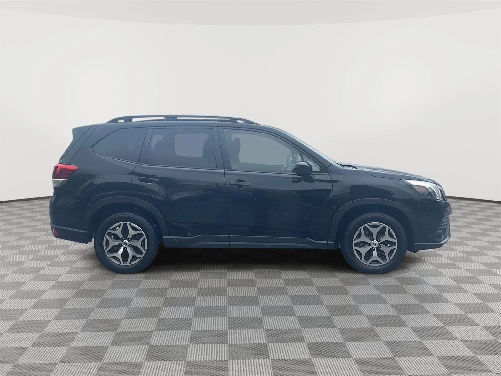 Used 2023 Crystal Black Silica Subaru Premium image 5
