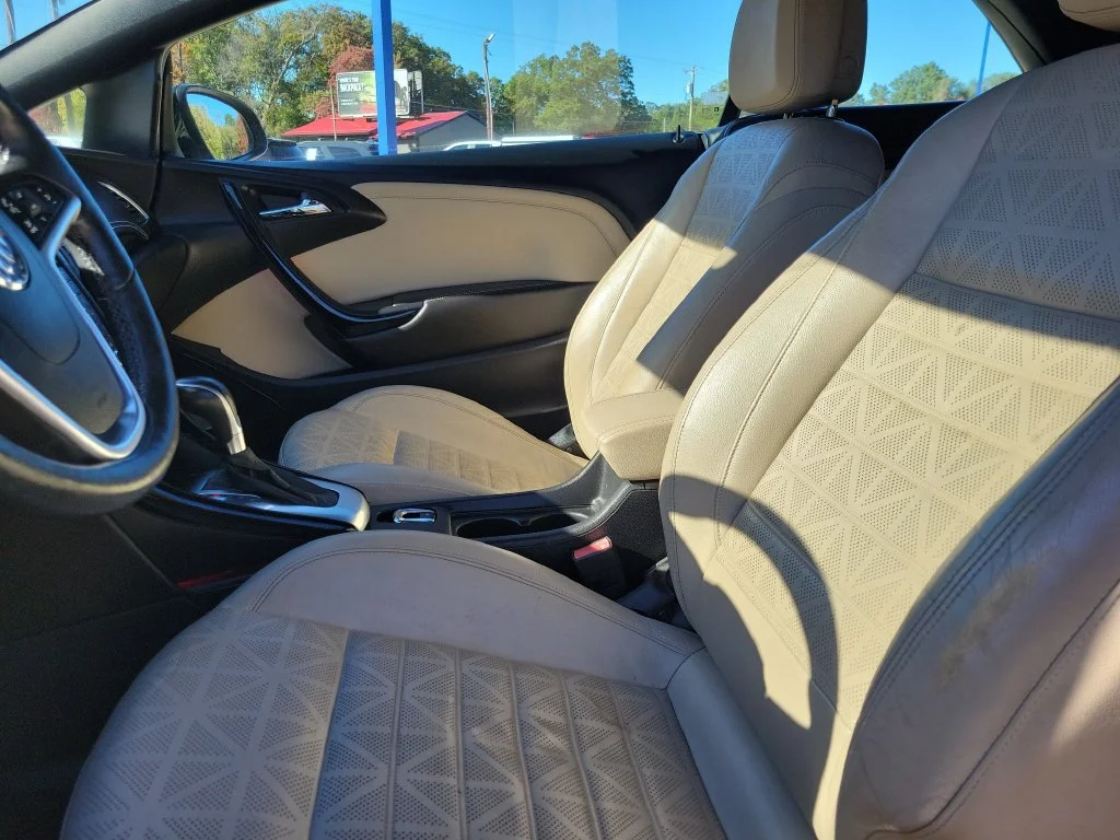 Used 2018 Black Buick Premium image 9