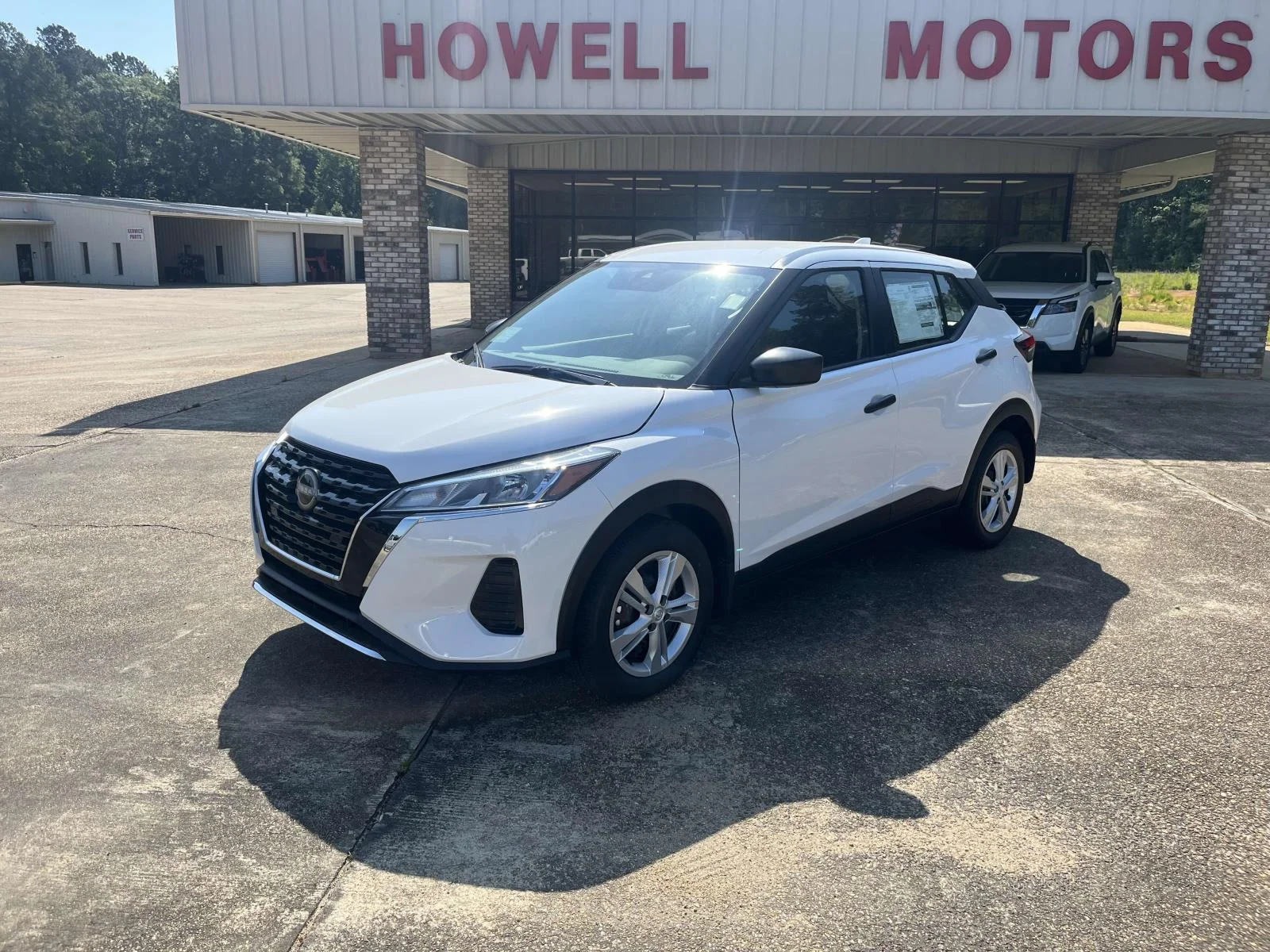 2025 Nissan Kicks Play 1.6 FWD's photo