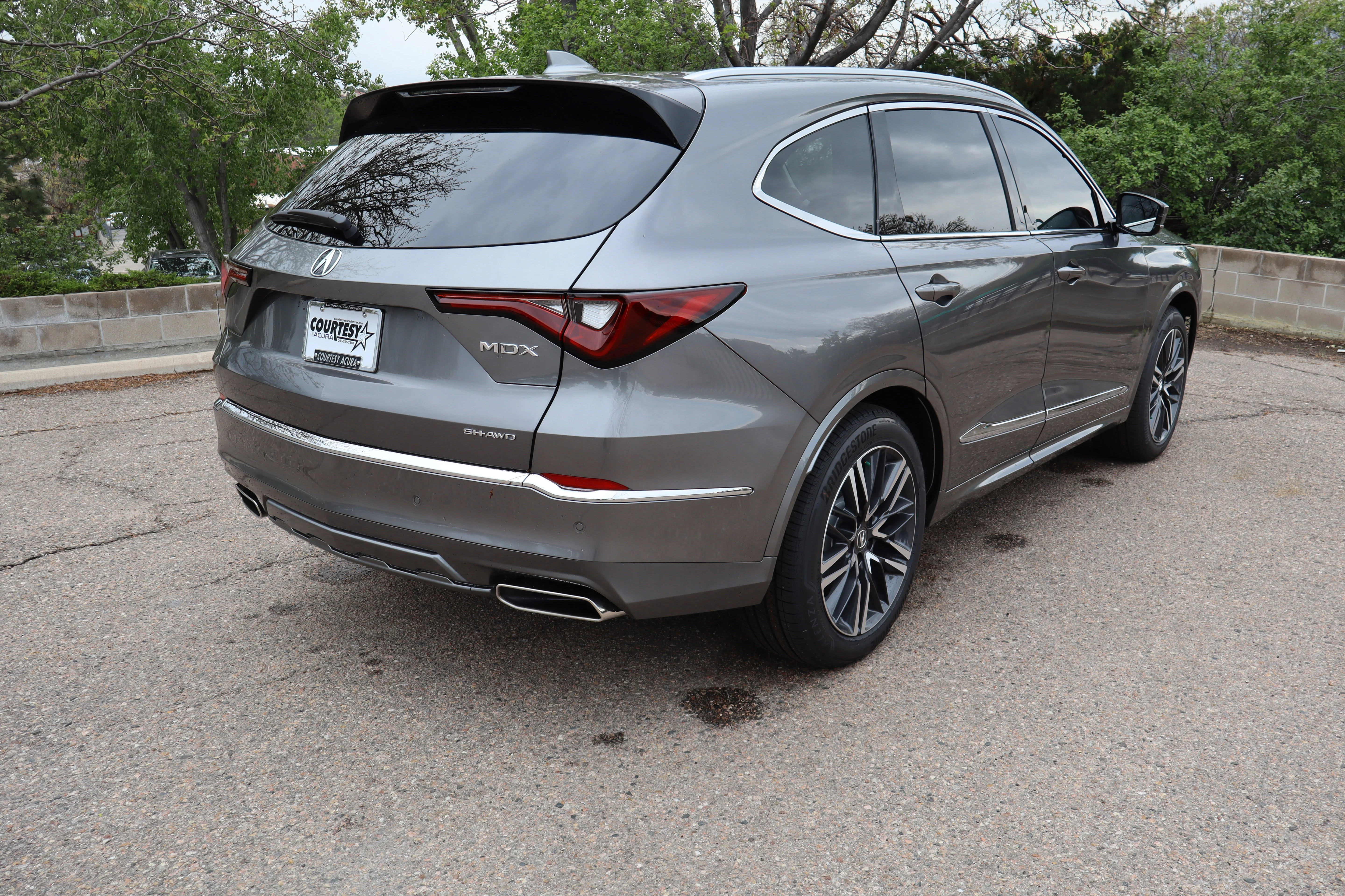 New 2026 Liquid Carbon Metallic Acura w/Advance Package image 6