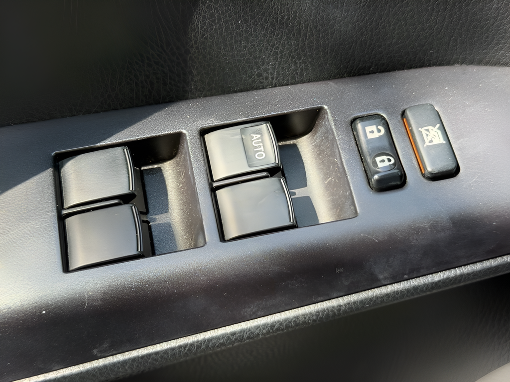 Used 2018 Gray Toyota LE image 24