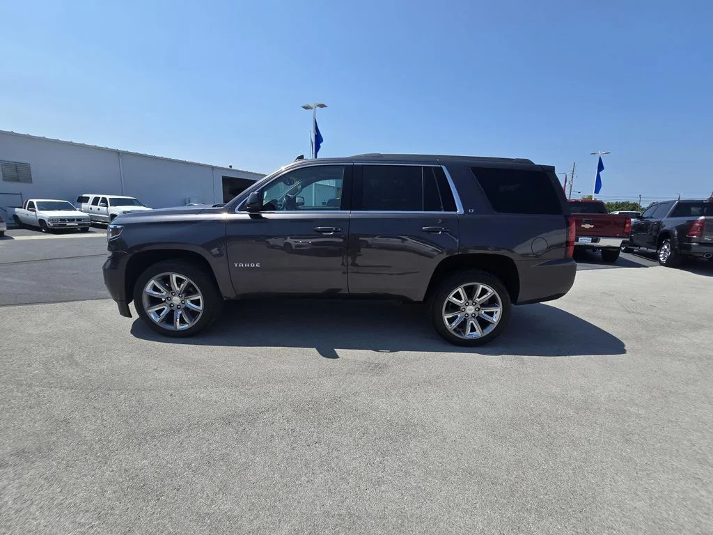 Used 2018 TUNGSTEN METALLIC Chevrolet LT image 4