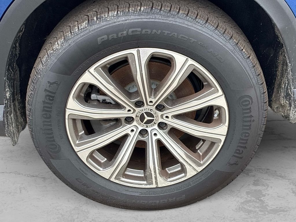 Used 2025  Mercedes-Benz GLC 300 image 19