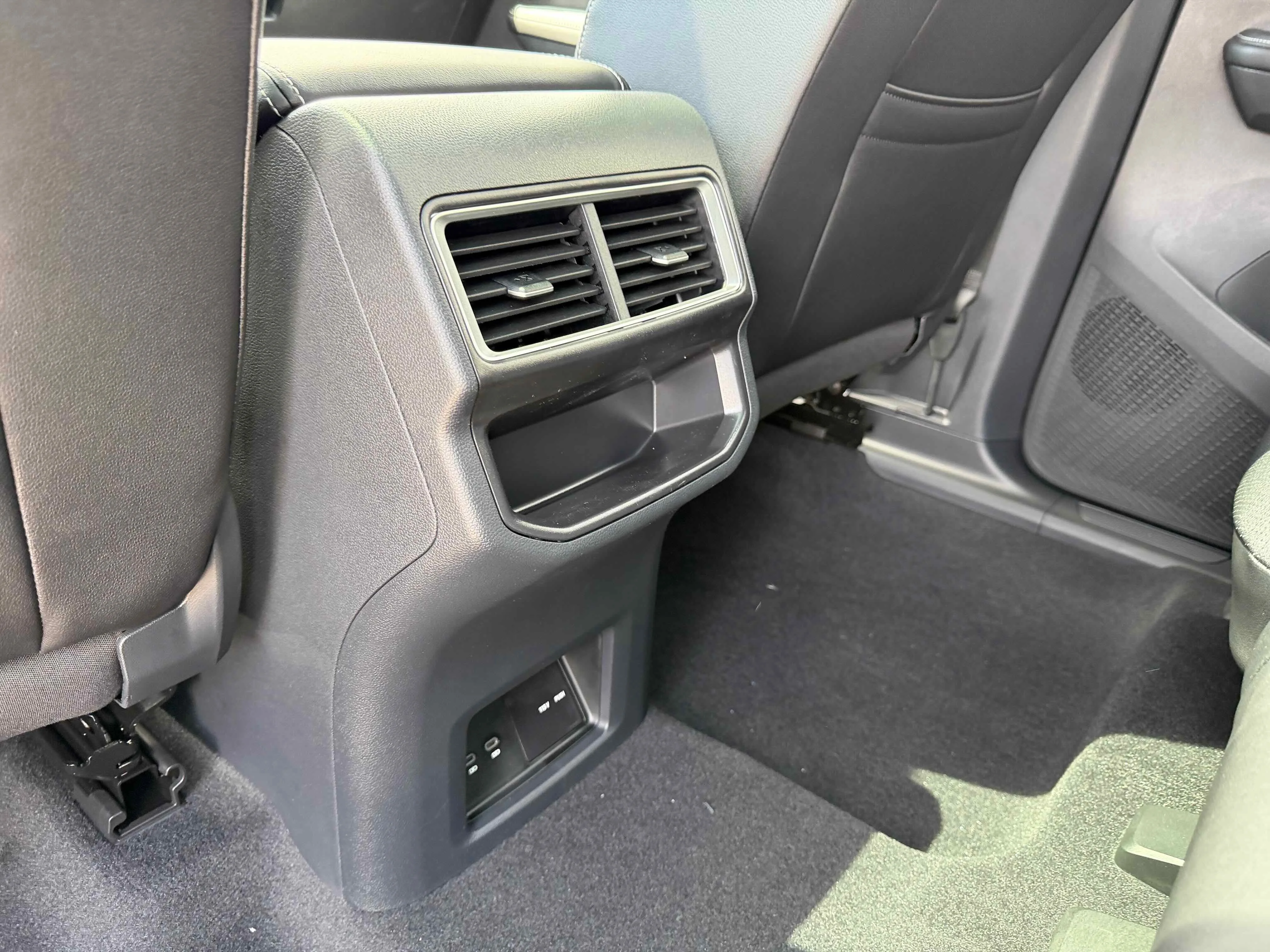 New 2026 Deep Black Volkswagen 2.0T SE w/Technology image 29