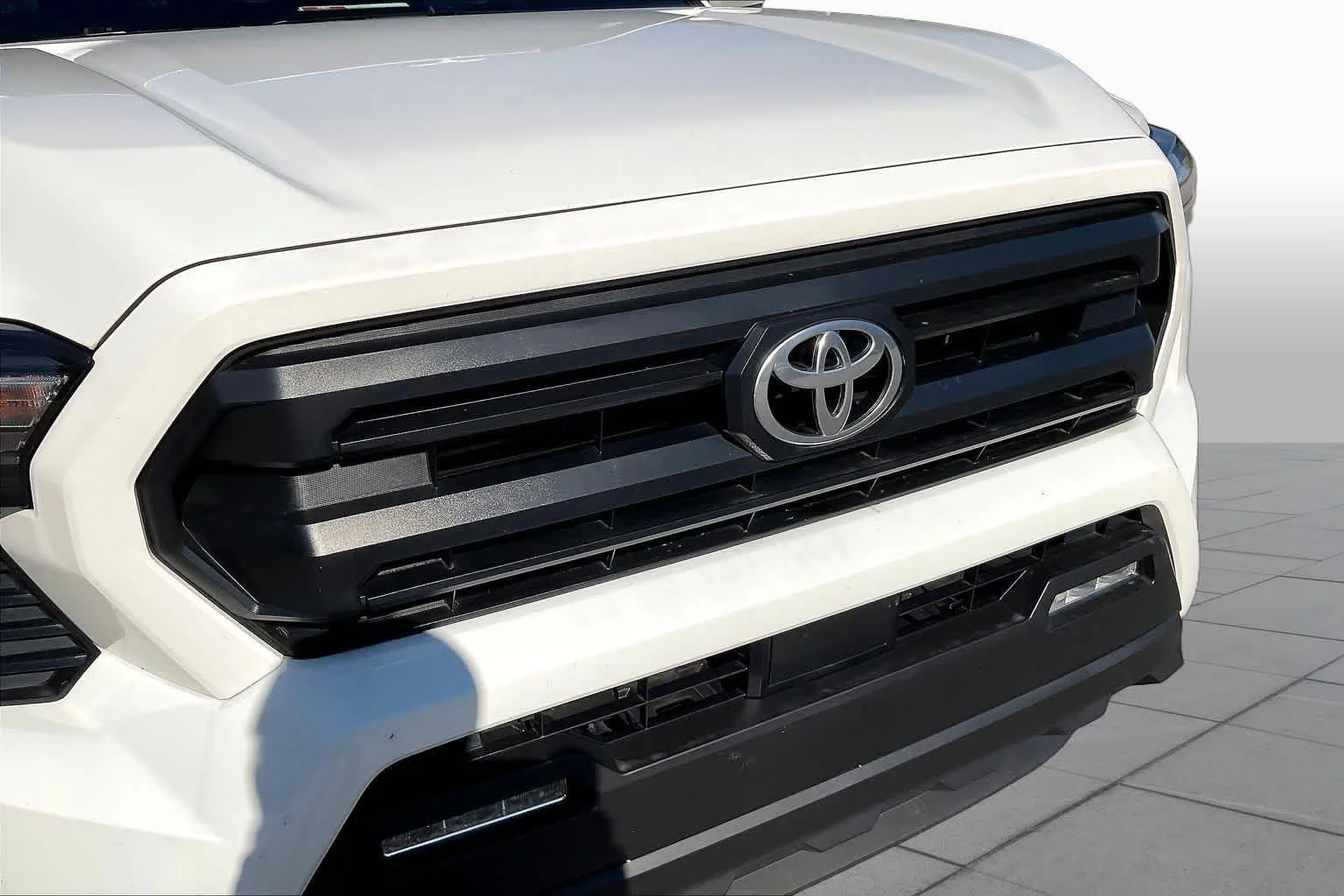 Certified Used 2025 Ice Cap Toyota SR5 image 28