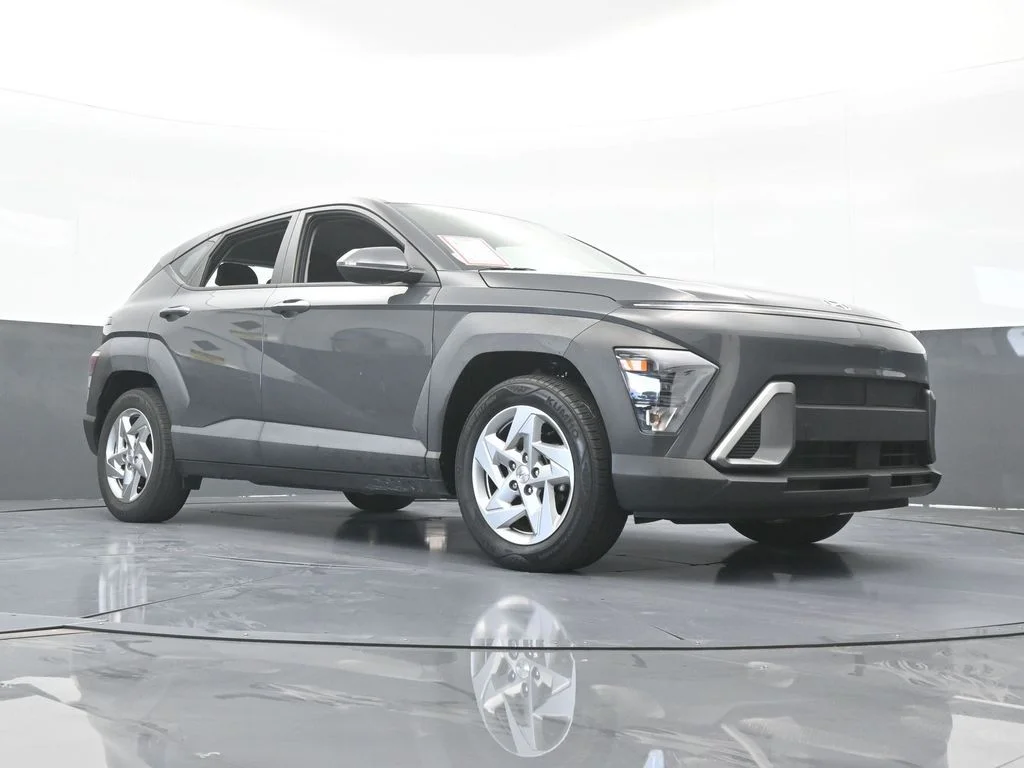Used 2024 Ecotronic Gray Pearl Hyundai SE image 64