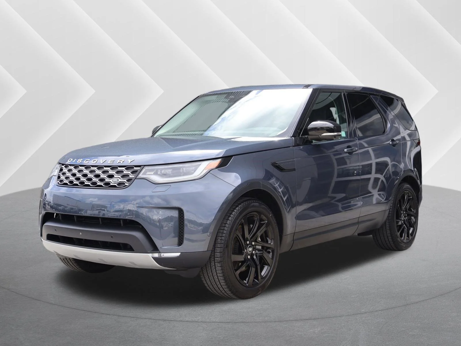 2025 Land Rover Discovery P300 S's photo