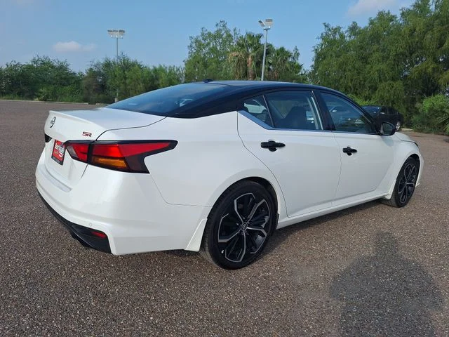 Used 2024 White Nissan 2.5 SR image 7