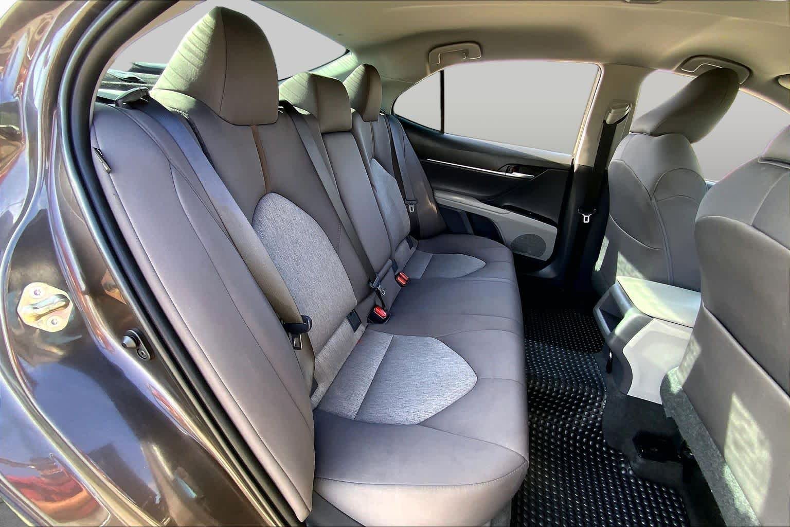 Used 2019 Brownstone Toyota LE image 19