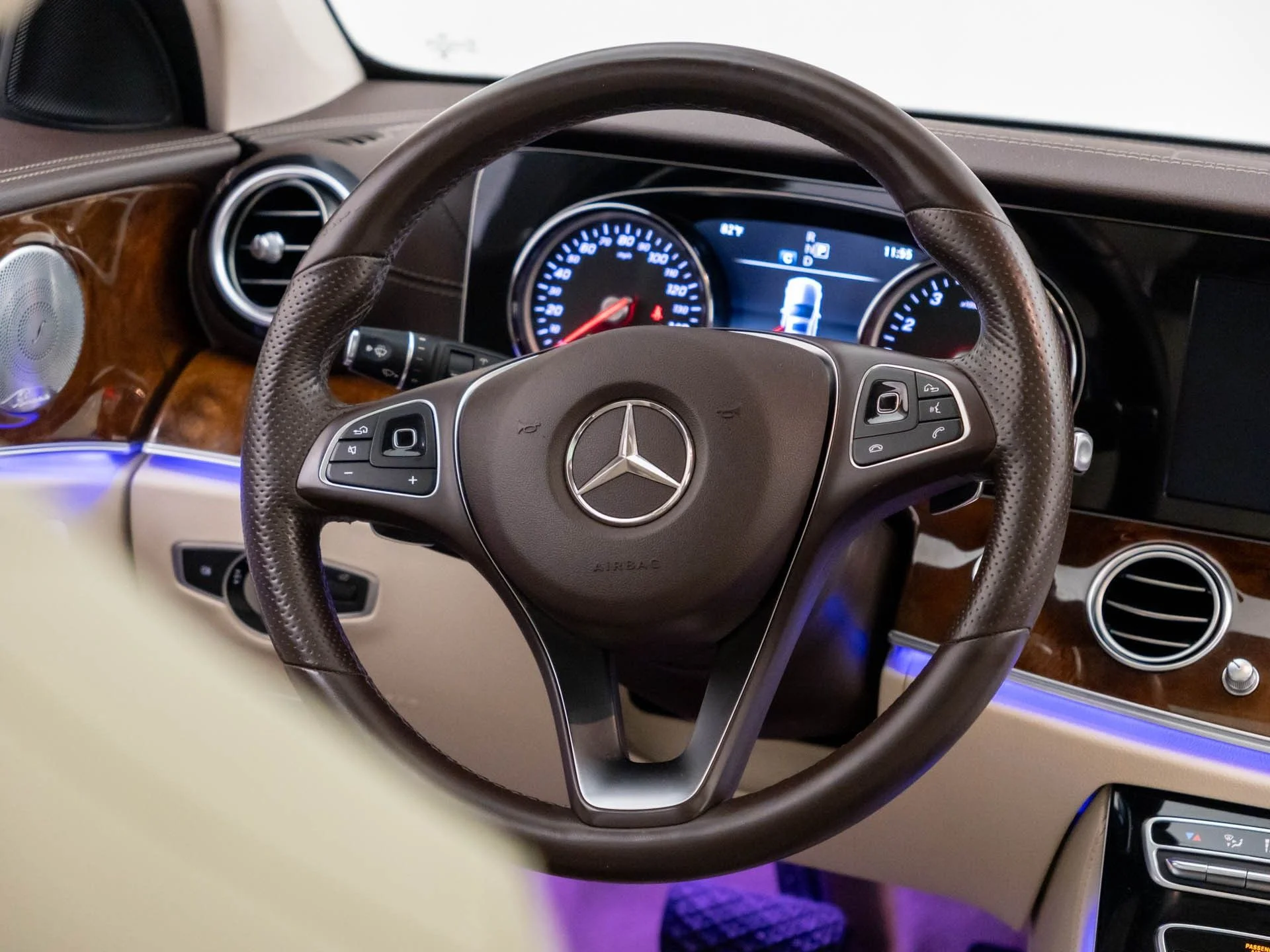 Used 2017 Black Mercedes-Benz E 400 image 10