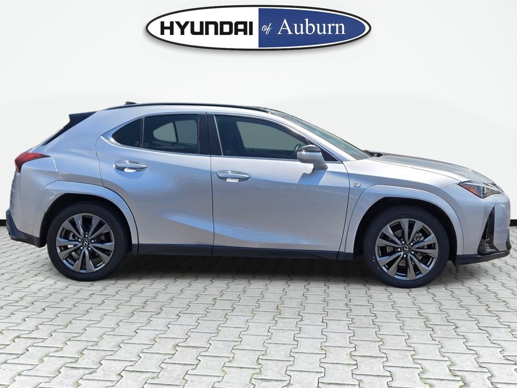 Used 2023 Silver Lexus UX 250h F SPORT Handling image 4