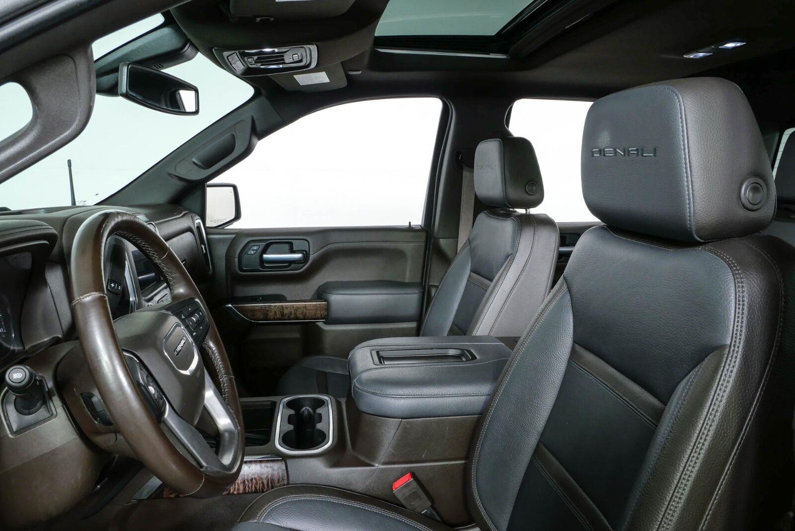 Used 2021 White GMC Denali image 4