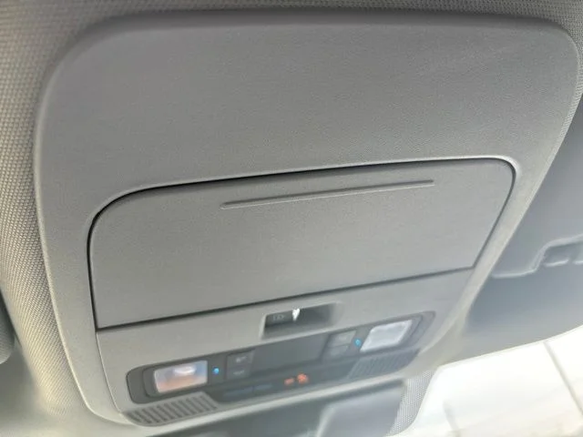 Used 2021 Silver Ford XLT image 19