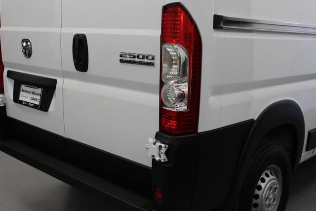 Used 2025 White Ram Base image 9